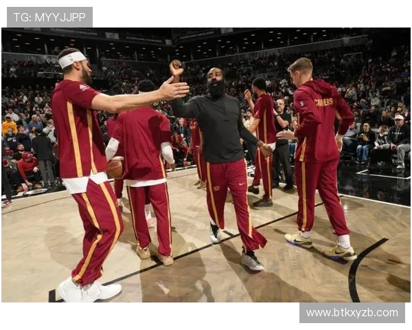 哈登与米切尔组合需时间磨合才能展现最佳化学反应 哈登与米切尔组合需时间磨合才能展现最佳化学反应